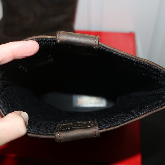 Wolverine boots size 10 EW and comes with box steel toe - Picture 7 of 12